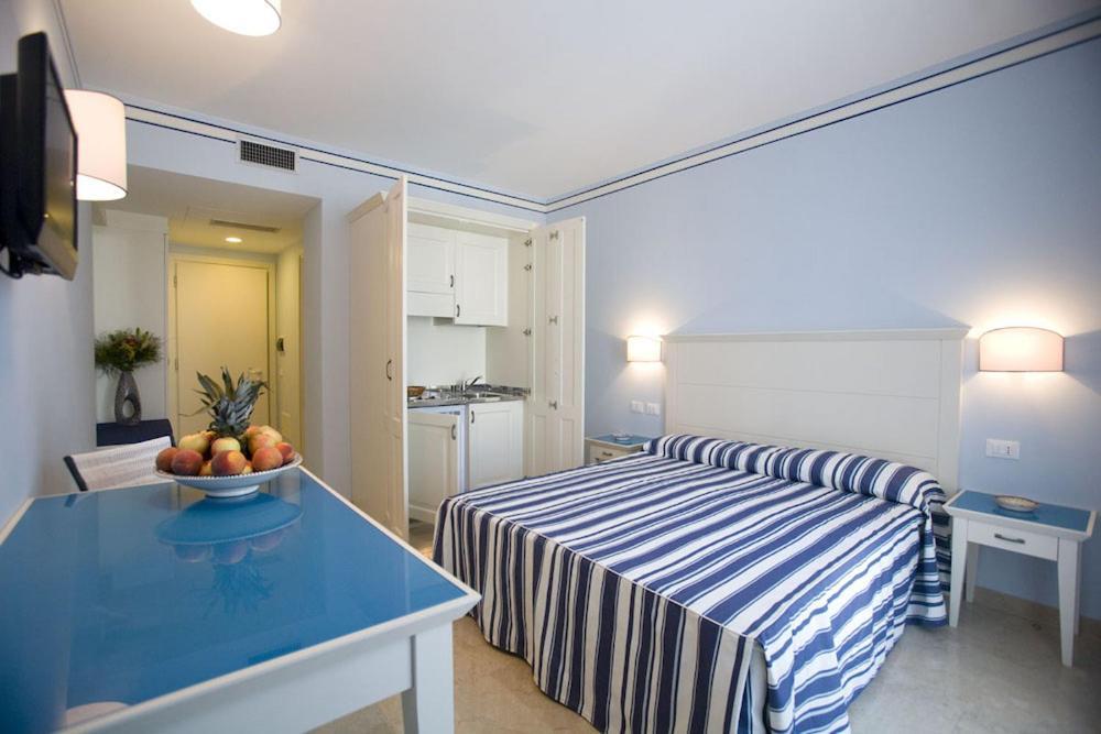 Classic Double or Twin Room,1163243649:JPEG