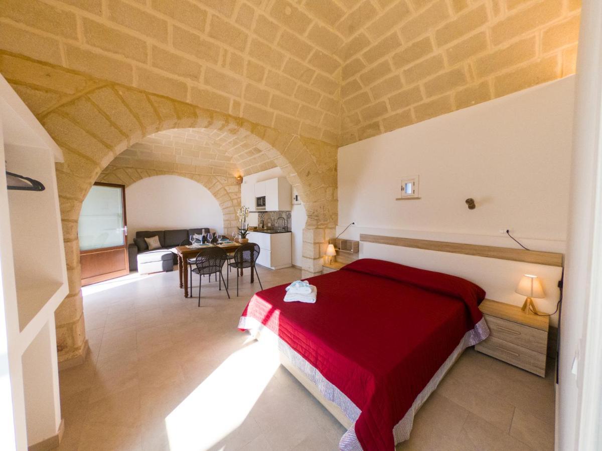 One-Bedroom Apartment,992069386:JPEG