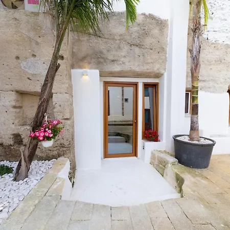 La Grotta Di Favignana-2