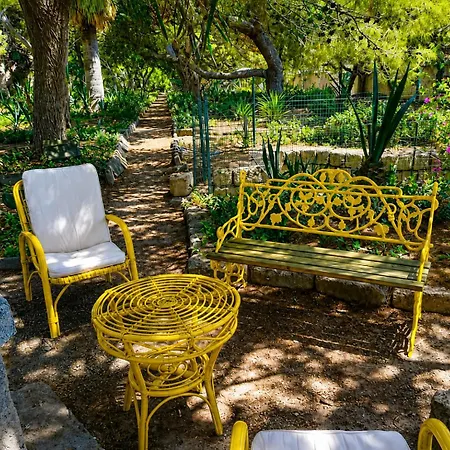 Il Giardino su Lido Burrone-2